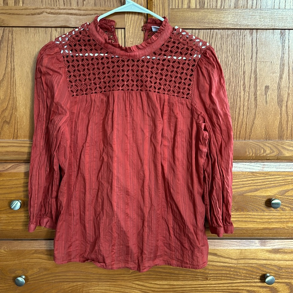 Gap cutout shoulder cotton shirt